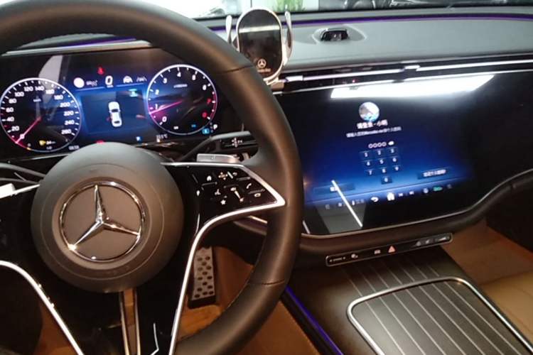 Used Mercedes-Benz E-Class 2025 Facelift E 300 L Luxury Edition Gear Lever