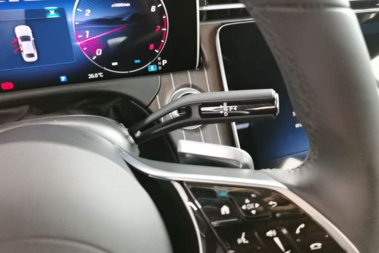 Used Mercedes-Benz E-Class 2025 Facelift E 300 L Fashion Edition Gear Lever