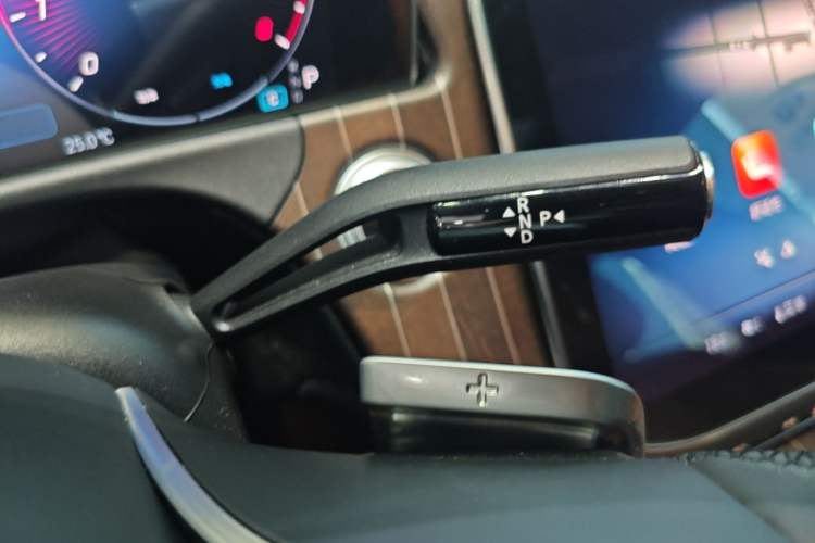 Used Mercedes-Benz E-Class 2025 E 300 L Stylish Model Gear Lever
