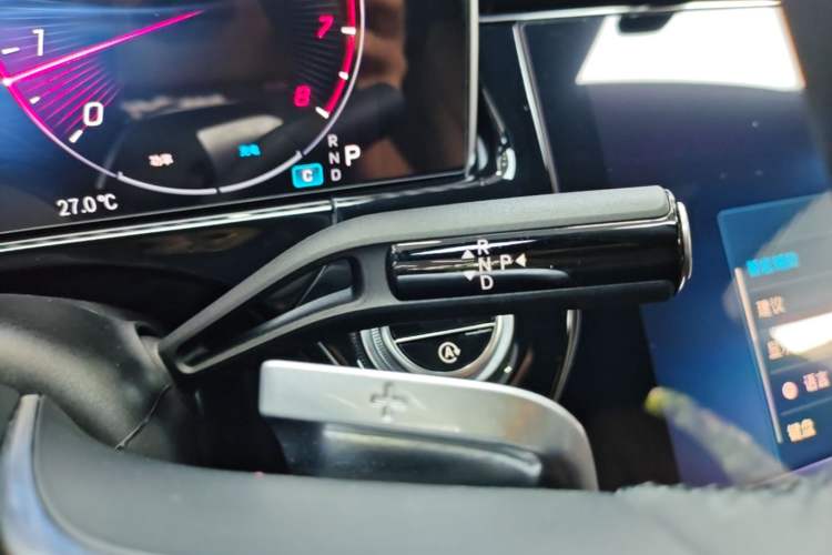 Used Mercedes-Benz E-Class 2025 Facelift E 300 L Luxury Edition Gear Lever