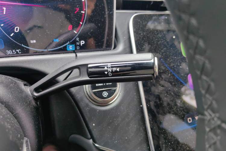 Used Mercedes-Benz E-Class 2025 E 260 Sport Edition Gear Lever