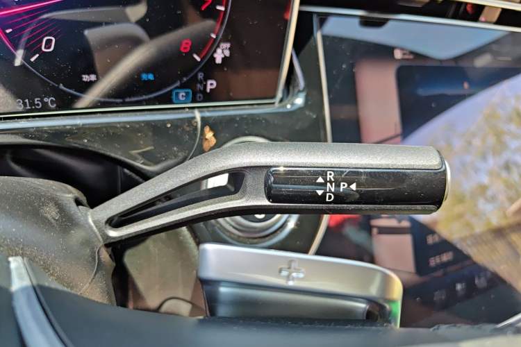Used Mercedes-Benz E-Class 2025 E 300 L Luxury Model Gear Lever