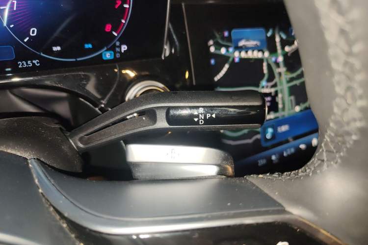 Used Mercedes-Benz E-Class 2025 Facelift E 300 L Fashion Edition Gear Lever
