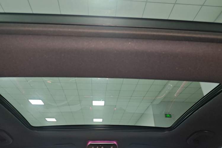 Used Mercedes-Benz E-Class 2025 Facelift E 300 L Fashion Edition Headliner