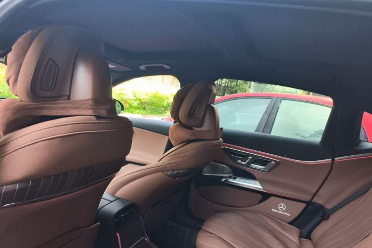 Used Mercedes-Benz E-Class 2025 Facelift E 300 L Luxury Edition Headliner
