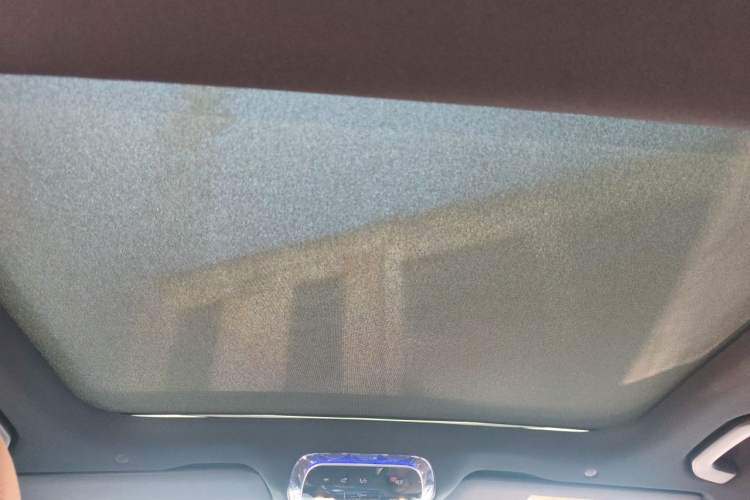 Used Mercedes-Benz E-Class 2025 E 260 L Headliner