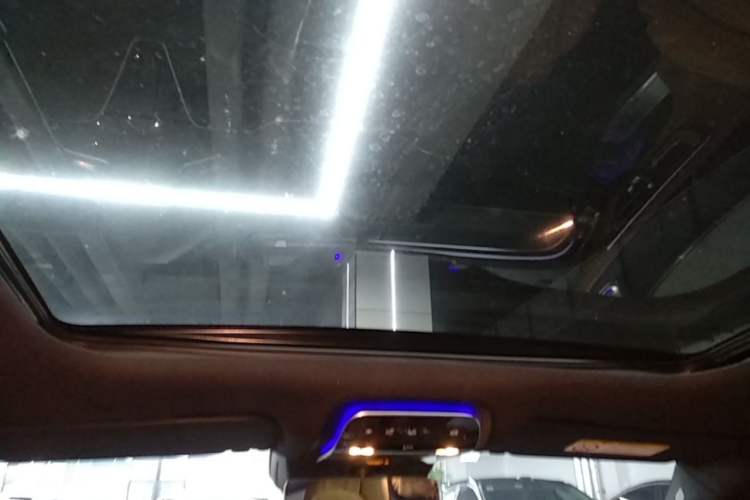Used Mercedes-Benz E-Class 2025 Facelift E 300 L Luxury Edition Headliner