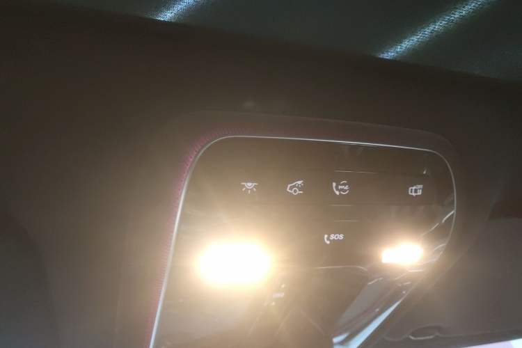 Used Mercedes-Benz E-Class 2025 Facelift E 300 L Fashion Edition Headliner