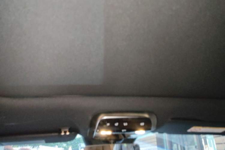 Used Mercedes-Benz E-Class 2025-Year Facelift E 260 L Headliner