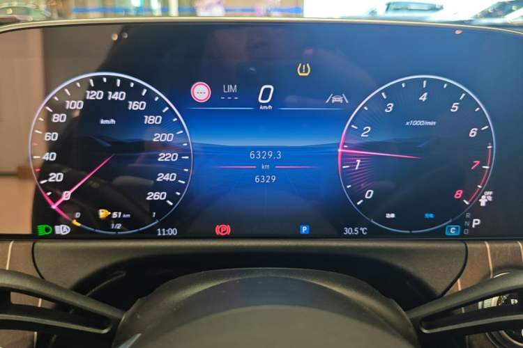 Used Mercedes-Benz E-Class 2025 Facelift E 300 L Fashion Edition Instrument Cluster