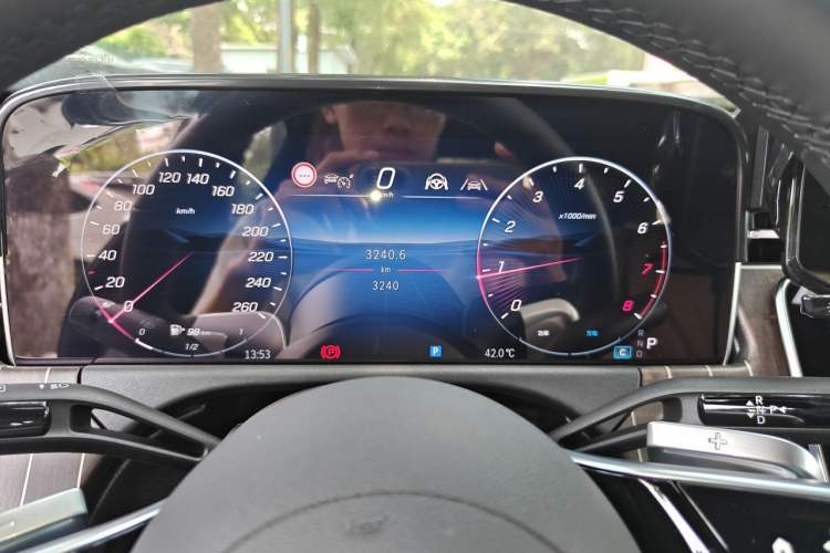 Used Mercedes-Benz E-Class 2025 Facelift E 300 L Fashion Edition Instrument Cluster