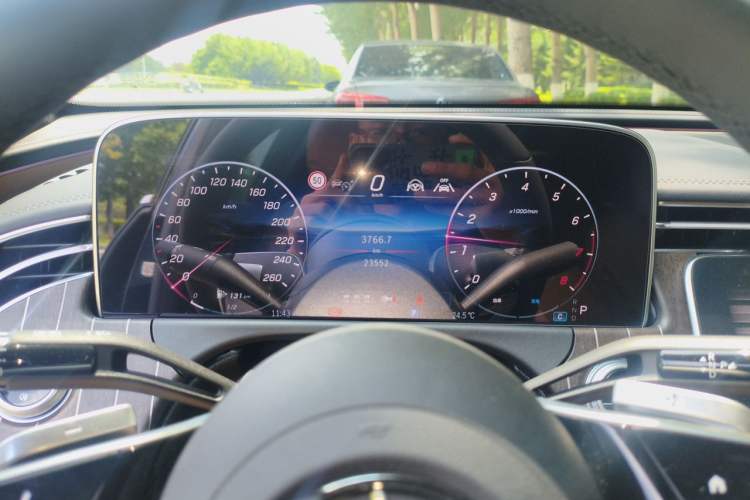 Used Mercedes-Benz E-Class 2025 Facelift E 300 L Fashion Edition Instrument Cluster