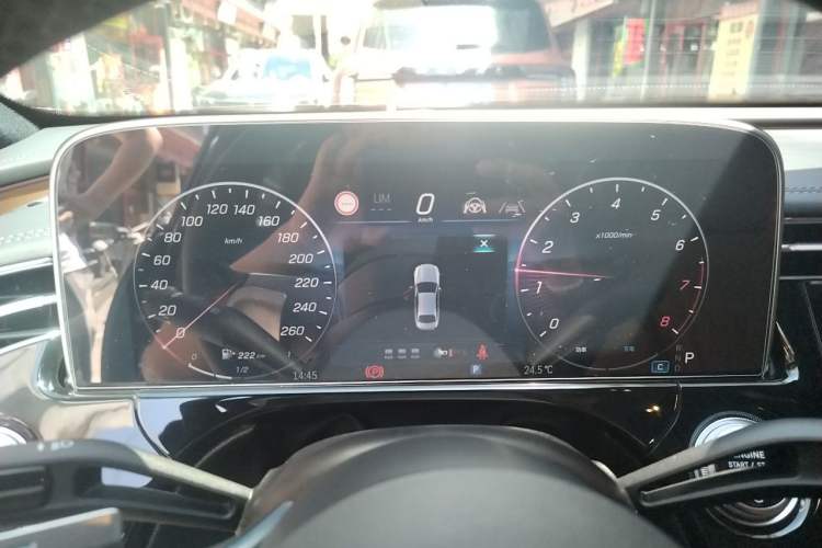 Used Mercedes-Benz E-Class 2025 Facelift E 300 L Luxury Edition Instrument Cluster
