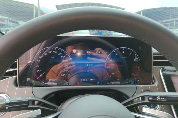 Used Mercedes-Benz E-Class 2025 E 300 L Stylish Model Instrument Cluster