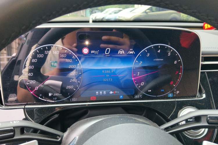 Used Mercedes-Benz E-Class 2025 E 300 L Luxury Model Instrument Cluster