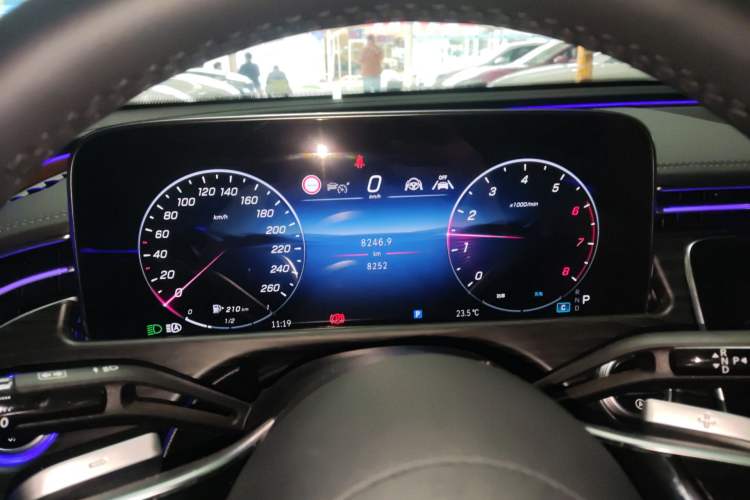 Used Mercedes-Benz E-Class 2025 Facelift E 300 L Fashion Edition Instrument Cluster