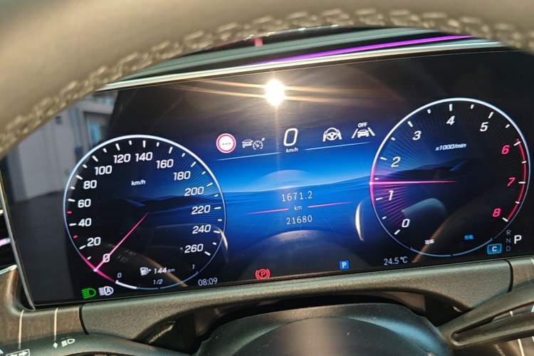 Used Mercedes-Benz E-Class 2025 Facelift E 300 L Fashion Edition Instrument Cluster