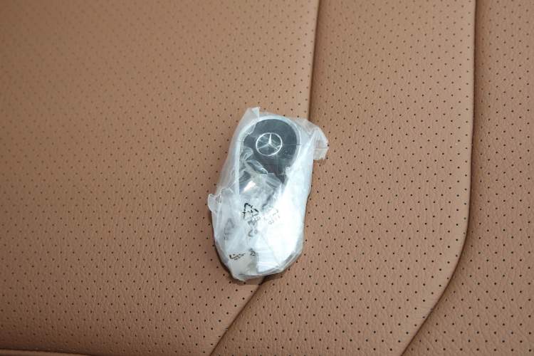 Used Mercedes-Benz E-Class 2025 E 300 L Luxury Model Interior 1