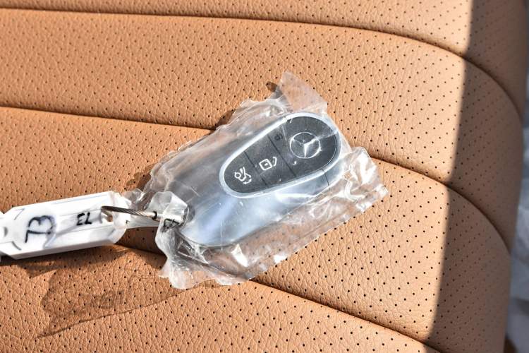 Used Mercedes-Benz E-Class 2025 Facelift E 300 L Luxury Edition Interior 1