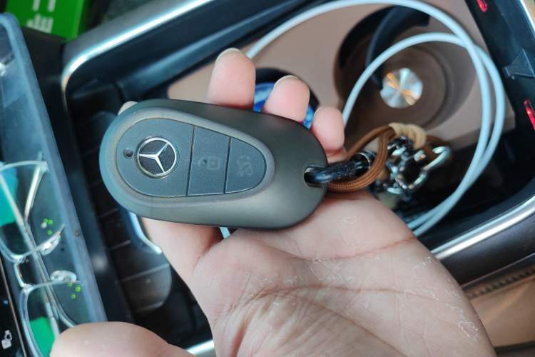 Used Mercedes-Benz E-Class 2025 E 300 L Luxury Model Interior 1