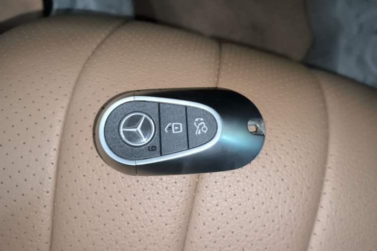 Used Mercedes-Benz E-Class 2025 E 300 L Stylish Model Interior 1