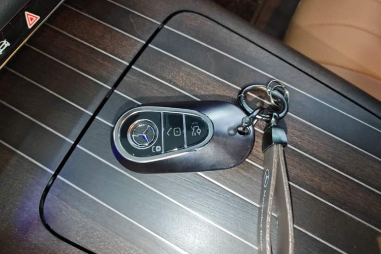 Used Mercedes-Benz E-Class 2025 E 300 L Stylish Model Interior 1