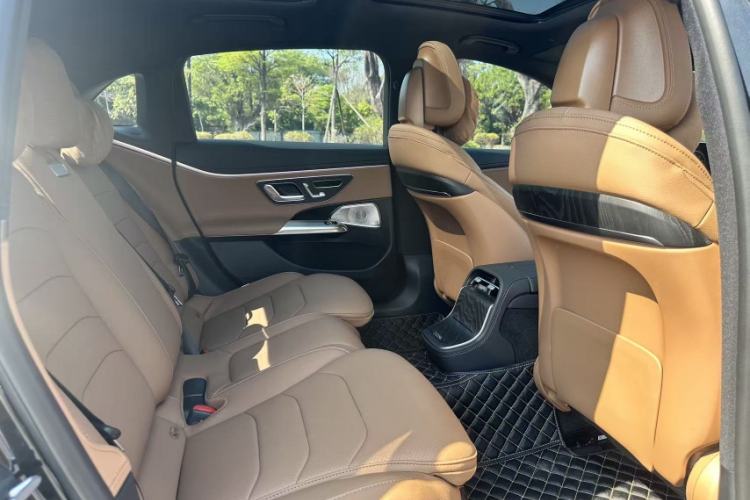Used Mercedes-Benz E-Class 2025 Facelift E 300 L Luxury Sport Edition Interior 10