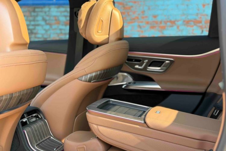 Used Mercedes-Benz E-Class 2025 Facelift E 300 L Luxury Edition Interior 11