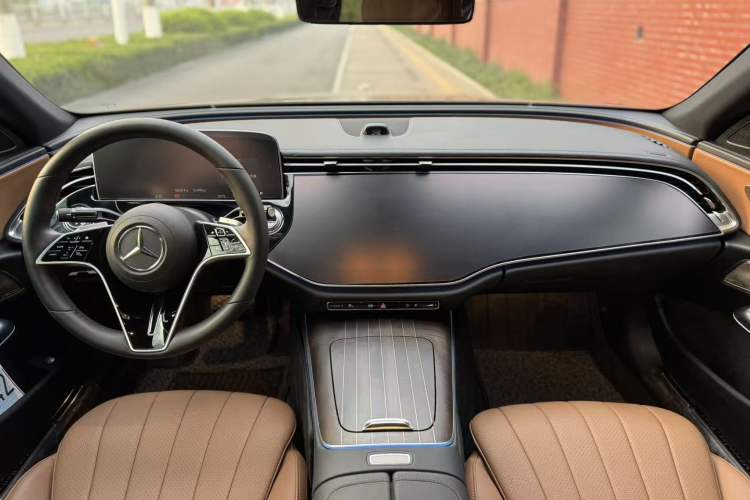 Used Mercedes-Benz E-Class 2025 E 300 L Luxury Model Interior 3