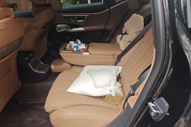 Used Mercedes-Benz E-Class 2025 Facelift E 300 L Luxury Edition Interior 4