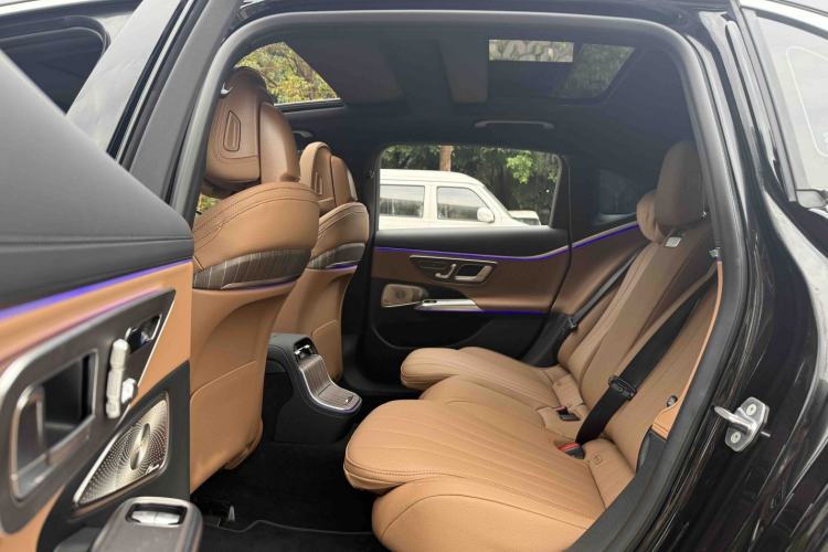 Used Mercedes-Benz E-Class 2025 E 300 L Luxury Model Interior 4