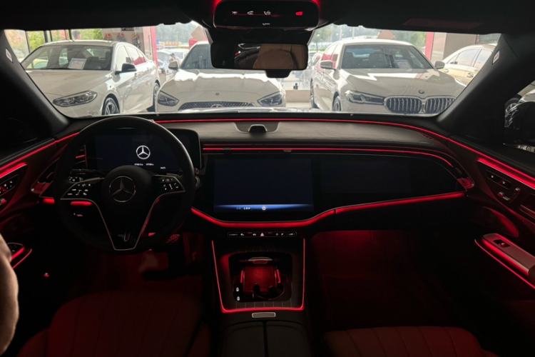 Used Mercedes-Benz E-Class 2025 Facelift E 300 L Luxury Edition Interior 4