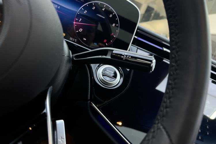 Used Mercedes-Benz E-Class 2025 E 300 L Luxury Model Interior 4