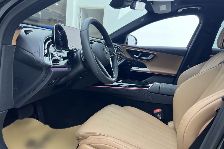 Used Mercedes-Benz E-Class 2025-Year Facelift E 260 L Interior 5