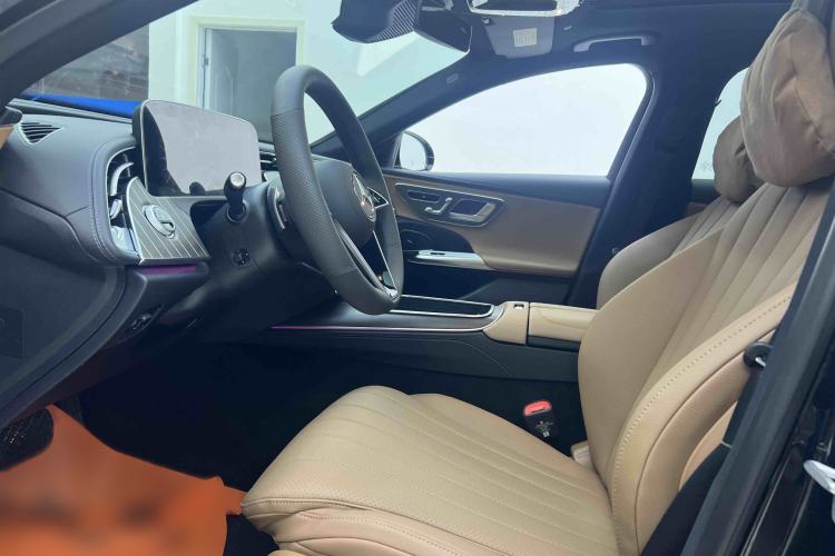 Used Mercedes-Benz E-Class 2025 Facelift E 300 L Fashion Edition Interior 5