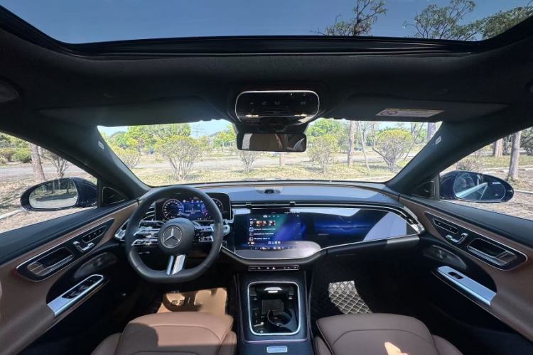 Used Mercedes-Benz E-Class 2025 Facelift E 300 L Luxury Sport Edition Interior 5