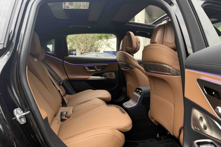 Used Mercedes-Benz E-Class 2025 E 300 L Luxury Model Interior 6