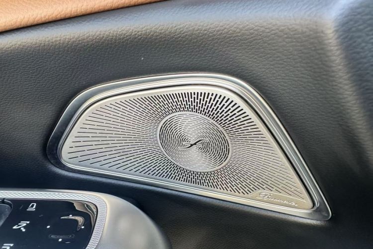 Used Mercedes-Benz E-Class 2025 Facelift E 300 L Luxury Sport Edition Interior 6