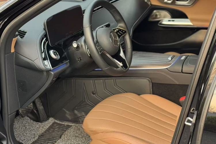 Used Mercedes-Benz E-Class 2025 E 300 L Luxury Model Interior 6