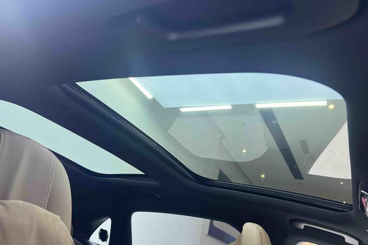 Used Mercedes-Benz E-Class 2025 Facelift E 300 L Fashion Edition Interior 7