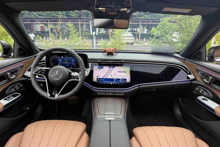 Used Mercedes-Benz E-Class 2025 E 300 L Luxury Model Interior 8