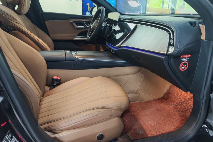 Used Mercedes-Benz E-Class 2025 E 300 L Stylish Model Interior 8