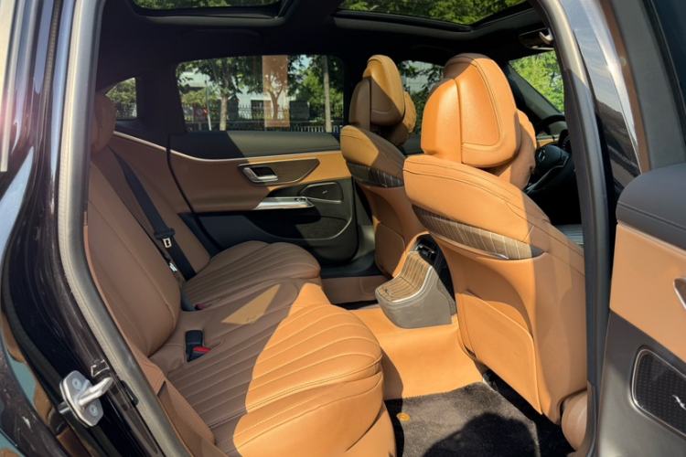 Used Mercedes-Benz E-Class 2025 E 300 L Stylish Model Interior 9