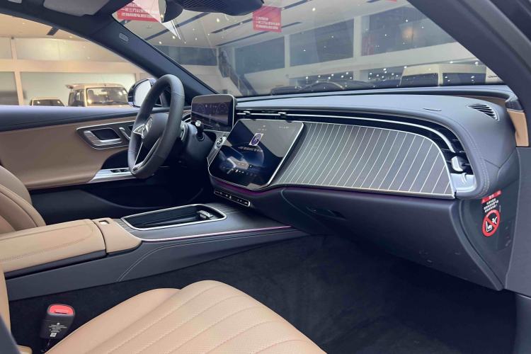 Used Mercedes-Benz E-Class 2025 Facelift E 300 L Fashion Edition Interior 9