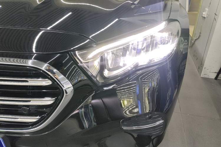 Used Mercedes-Benz E-Class 2025 E 300 L Luxury Model Left Front Headlight