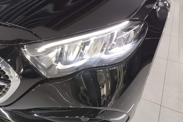 Used Mercedes-Benz E-Class 2025 Year Restyled E 260 Sport Edition Left Front Headlight