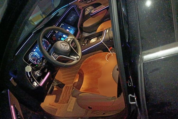 Used Mercedes-Benz E-Class 2025 E 300 L Luxury Model Left Front Seat