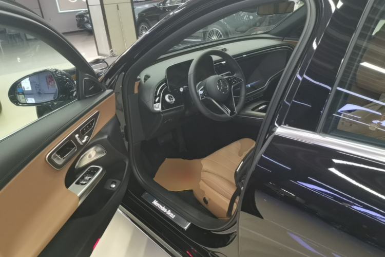 Used Mercedes-Benz E-Class 2025 E 300 L Luxury Model Left Front Seat