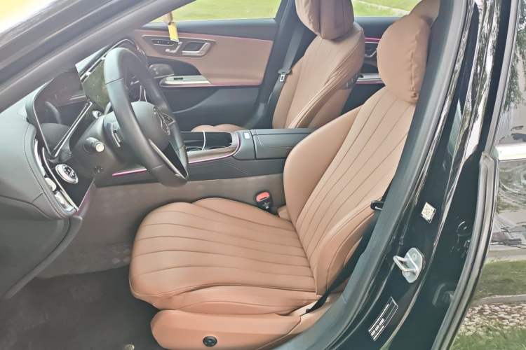 Used Mercedes-Benz E-Class 2025 E 300 L Luxury Model Left Front Seat