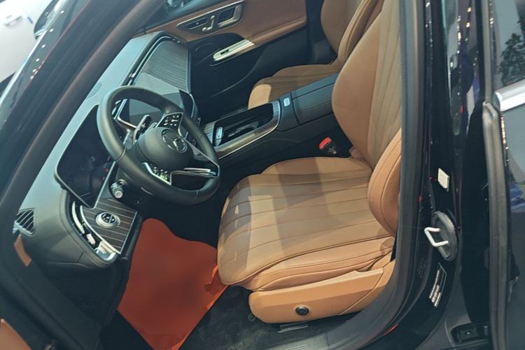 Used Mercedes-Benz E-Class 2025 Facelift E 300 L Fashion Edition Left Front Seat
